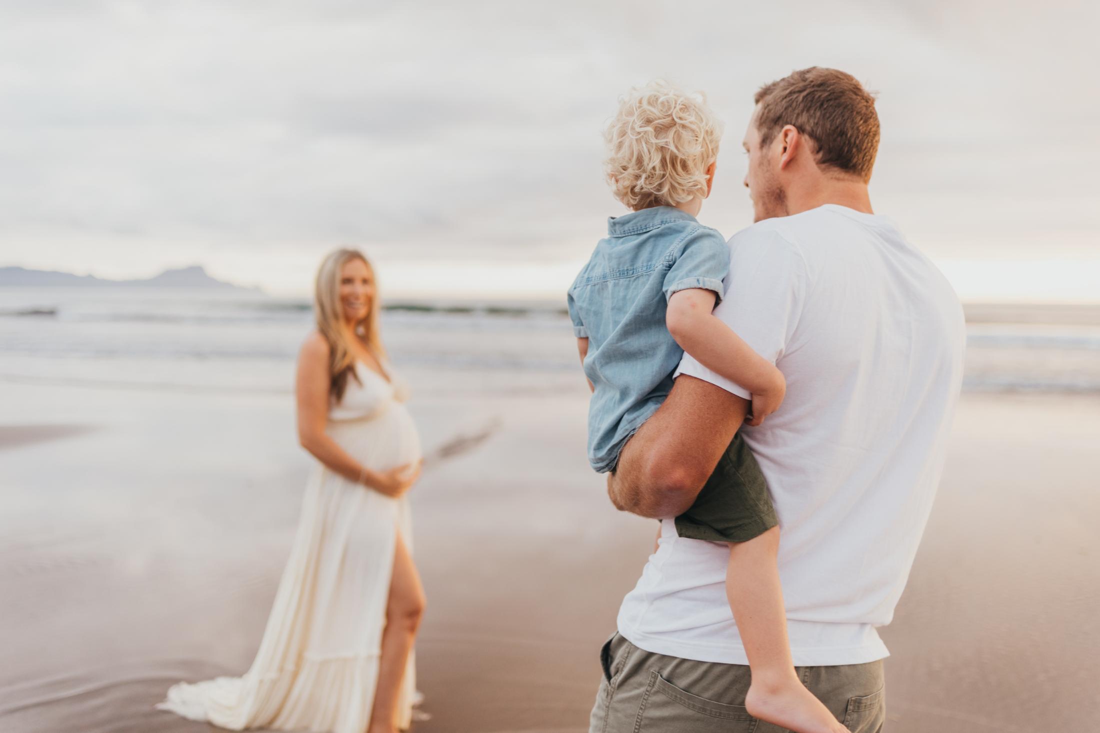 Maternity photographer Ruakaka Whangarei Chanel Griffin
